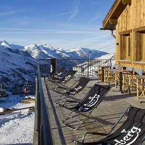 hillary-hotel.hotels-rhonealpes.com/
